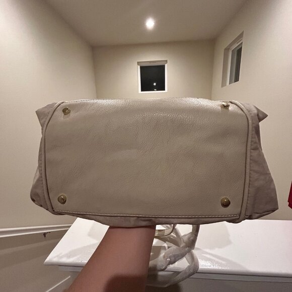 Kipling Nicole Beige/Cream Perforated Satchel Bag - New Condition - Picture 11 of 12